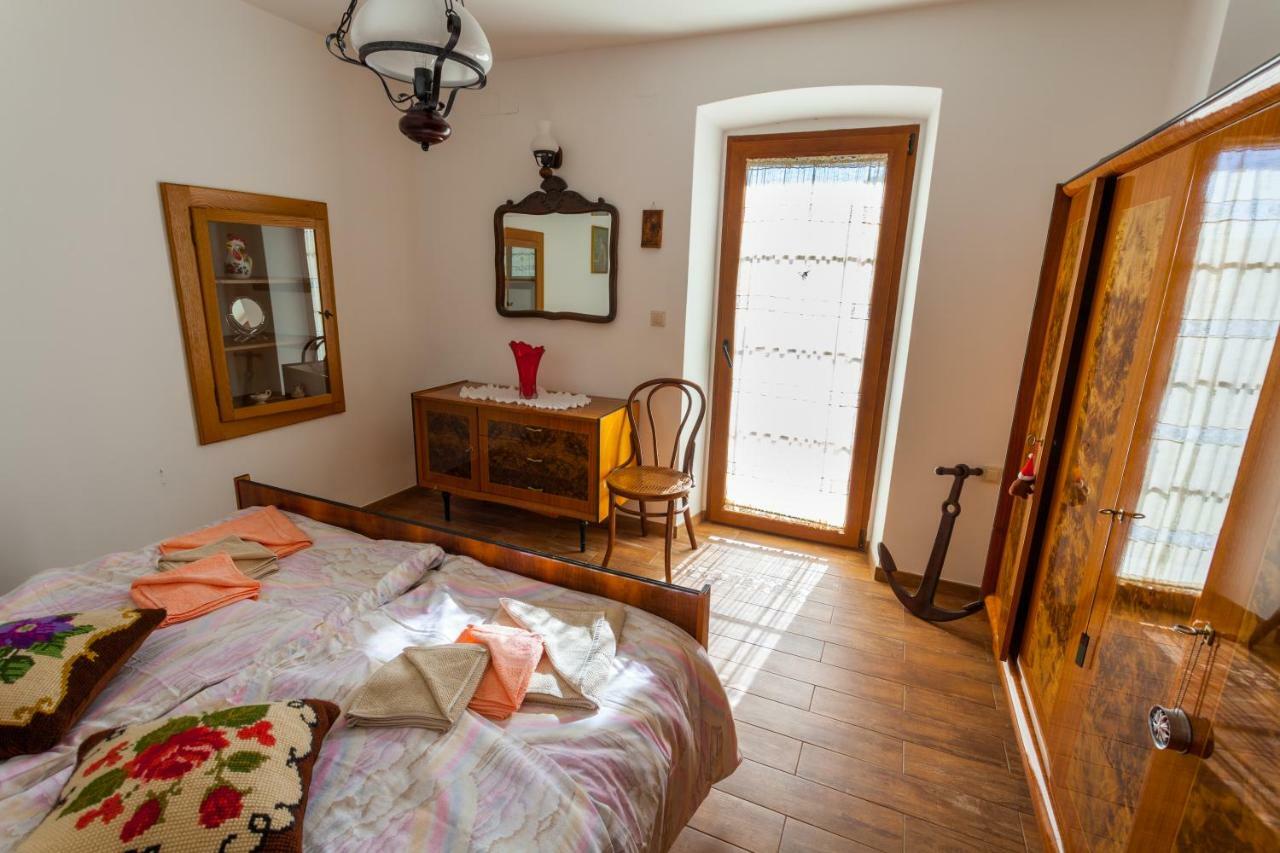 Country Villa St Anton Malinska Exterior photo