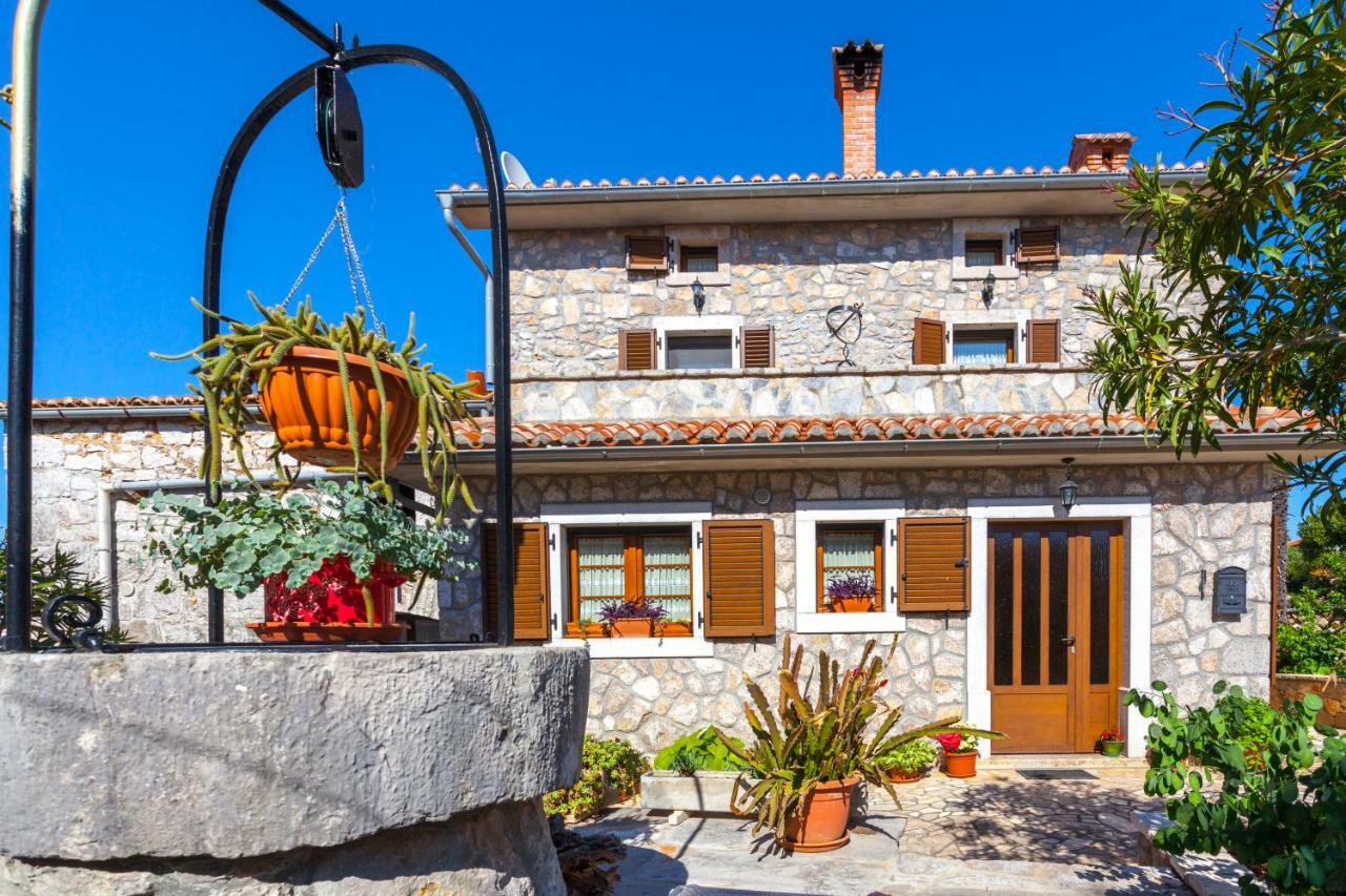Country Villa St Anton Malinska Exterior photo